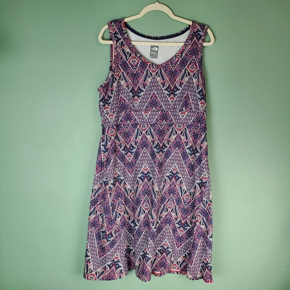 The North Face Getaway Dress Women Paisley Chevron Sleeveless Fit Flare Size XL